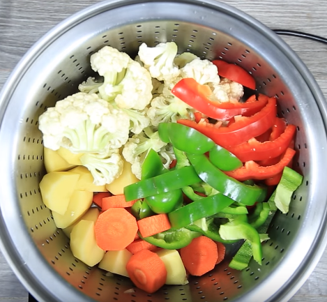 10 phút có ngay món thịt ba chỉ xào dưa cải chua cực đưa cơm ngày lạnh