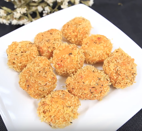 10 phút có ngay món thịt ba chỉ xào dưa cải chua cực đưa cơm ngày lạnh