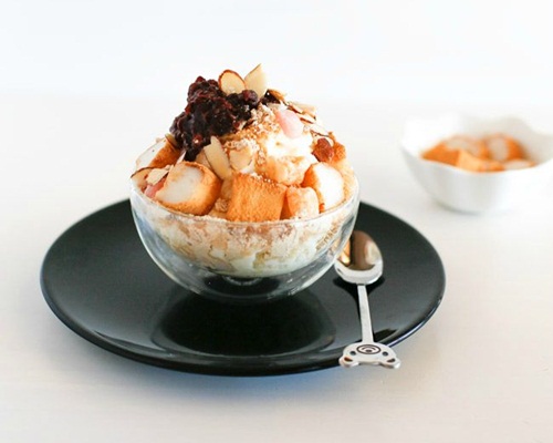 10 phút làm pizza kimchi tỏi thơm nức mũi