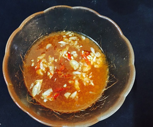 15 phút có ngay món bánh bột lọc gói lá chuối dân dã mà ngon tuyệt cú mèo