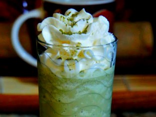 2 bước làm Matcha cream frappuccino ngon như Starbucks