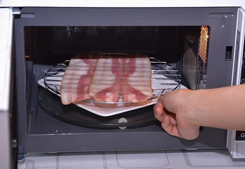 3 bước có ngay ngao sốt rượu vang đậm đà, ngon ứa nước miếng