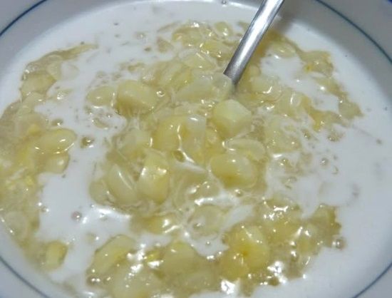 3 bước để có món chè bắp đậu xanh nước cốt dừa ngon