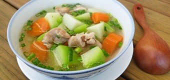 5 bước với món canh gà nấu su su