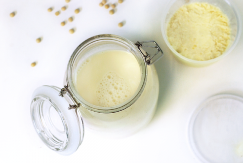 5 phút cho ly trà chanh mật ong thông cổ ngày mưa