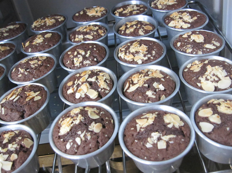 Almond brownie cupcake