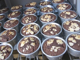 Almond brownie cupcake