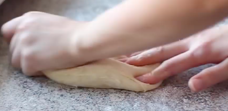 Ăn cực đã với bánh pizza nhân nhồi Chicago thơm ngon, béo ngậy, hấp dẫn vô cùng