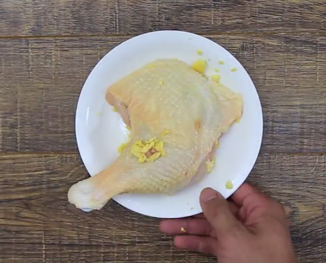 Ăn không biết chán với món khoai lang kén vàng ươm, giòn rụm