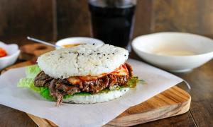 Ăn sáng phong cách Ý với bánh mì crostini pate gan