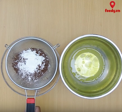 Ăn vặt cực vui với món thịt gà xé cay cay, ngọt ngọt, hẫn dẫn vô cùng