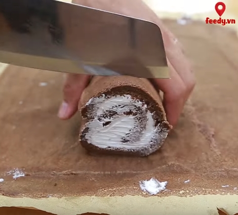 Ăn vặt cực vui với món thịt gà xé cay cay, ngọt ngọt, hẫn dẫn vô cùng