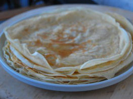 Ăn xế với bánh crepes ngọt
