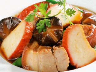 Ba rọi kho nấm đông cô