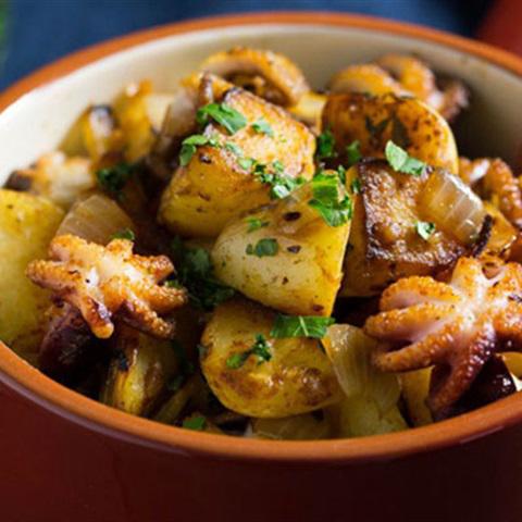 Cách làm bạch tuộc xào khoai tây