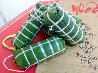 Bài dự thi “Hương Tết Việt” – Bánh tét khoai mì ngon, béo đến lạ