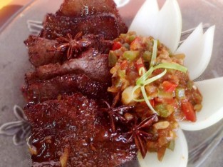 Bài dự thi “Hương Tết Việt” – Bò chiên bơ kèm sốt hỗn hợp