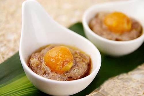 Bạn đã ngán các món khoai truyền thống, làm bánh rán khoai tây kiểu này ngon gấp vạn lần