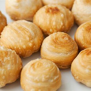 Cách làm bánh bao chiên nhân lạp xưởng