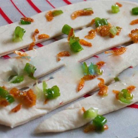 Cách làm bánh bao hấp hành ruốc tôm