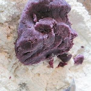 Cách làm bánh bao khoai lang tẩm mè