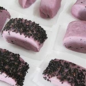 Cách làm bánh bao khoai lang tẩm mè