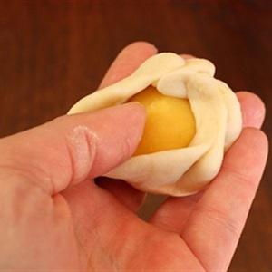 Cách làm bánh bao kim sa