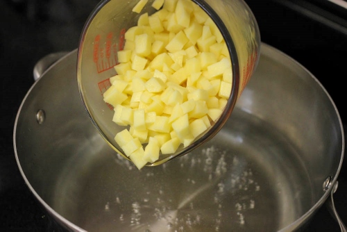 Bánh bao nhân thịt heo ướp tương đen ngon miễn chê