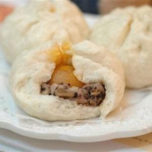 Cách làm bánh bao trứng muối