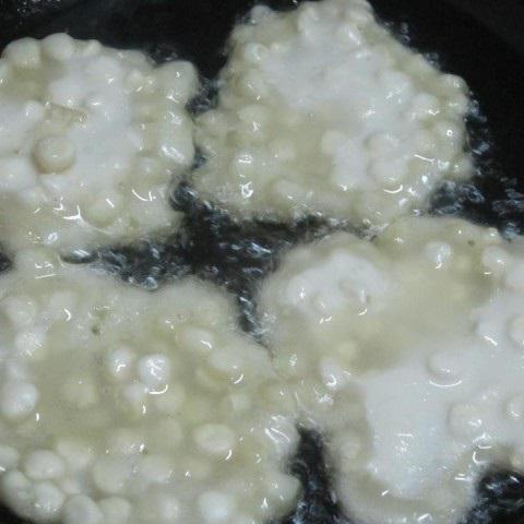 Cách làm bánh bắp chiên giòn