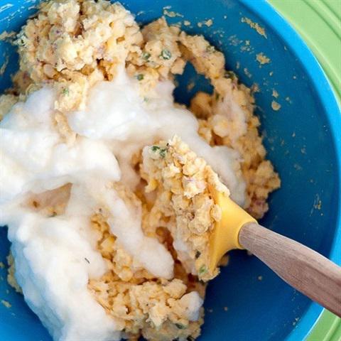 Cách làm bánh bắp chiên giòn cho bữa sáng