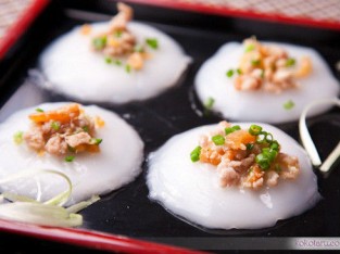 Bánh bèo chén tôm khô thịt xay