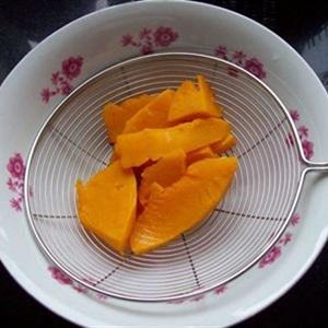 Cách làm bánh bí đỏ chiên giòn