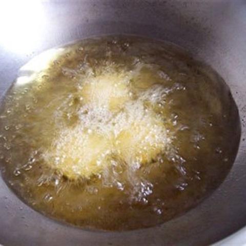 Cách làm bánh bí đỏ chiên giòn