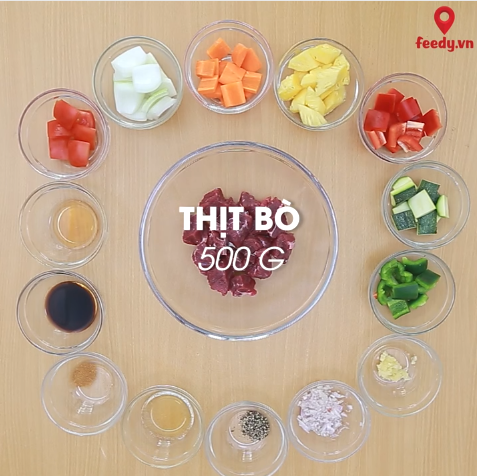 Bánh bí đỏ chiên nóng hổi thơm phức