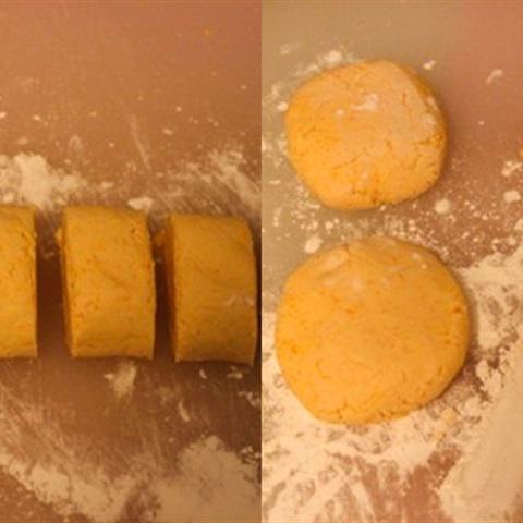 Cách làm bánh bí đỏ chiên xù