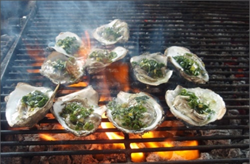 Bánh bí đỏ  ngon khó bỏ từ miếng đầu tiên