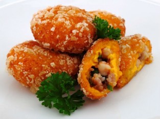 Bánh bí đỏ tôm thịt