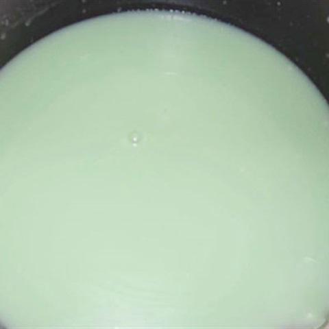 Cách làm bánh bò lá dứa nướng