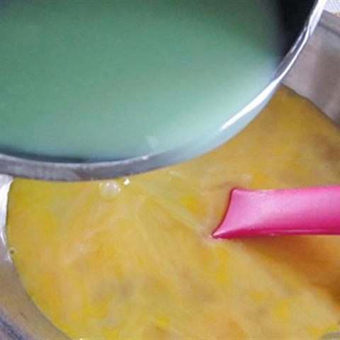 Cách làm bánh bò lá dứa nướng