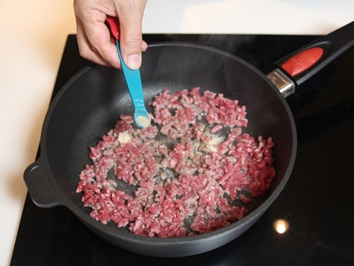 Bánh bông lan bí ngô cuộn kem phô mai hấp dẫn