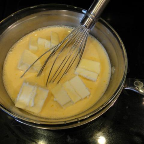 Cách làm bánh bông lan cuộn