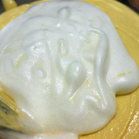 Cách làm bánh bông lan cuộn