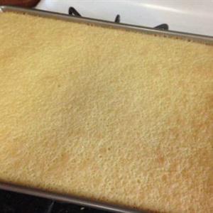 Cách làm bánh bông lan cuộn