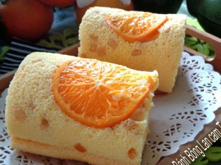 Bánh bông lan cuộn cam tươi ngon miễn chê