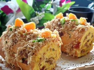 Bánh bông lan cuộn chà bông ngon như tiệm