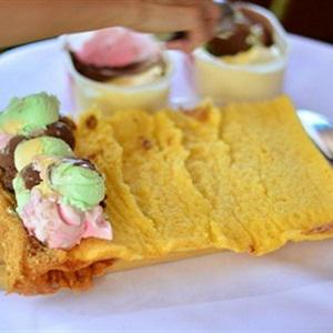 Cách làm bánh bông lan cuộn kem