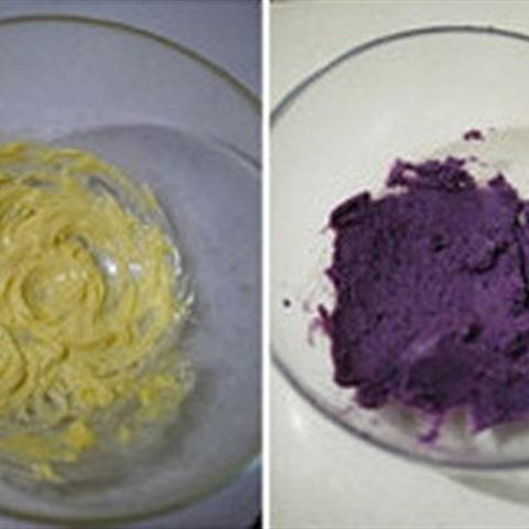 Cách làm bánh bông lan cuộn khoai