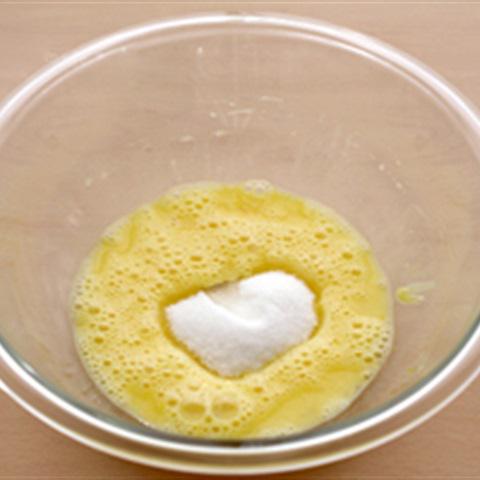 Cách làm bánh bông lan dâu tây