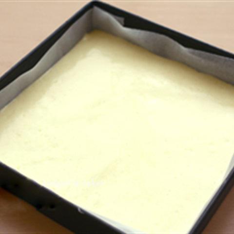 Cách làm bánh bông lan dâu tây